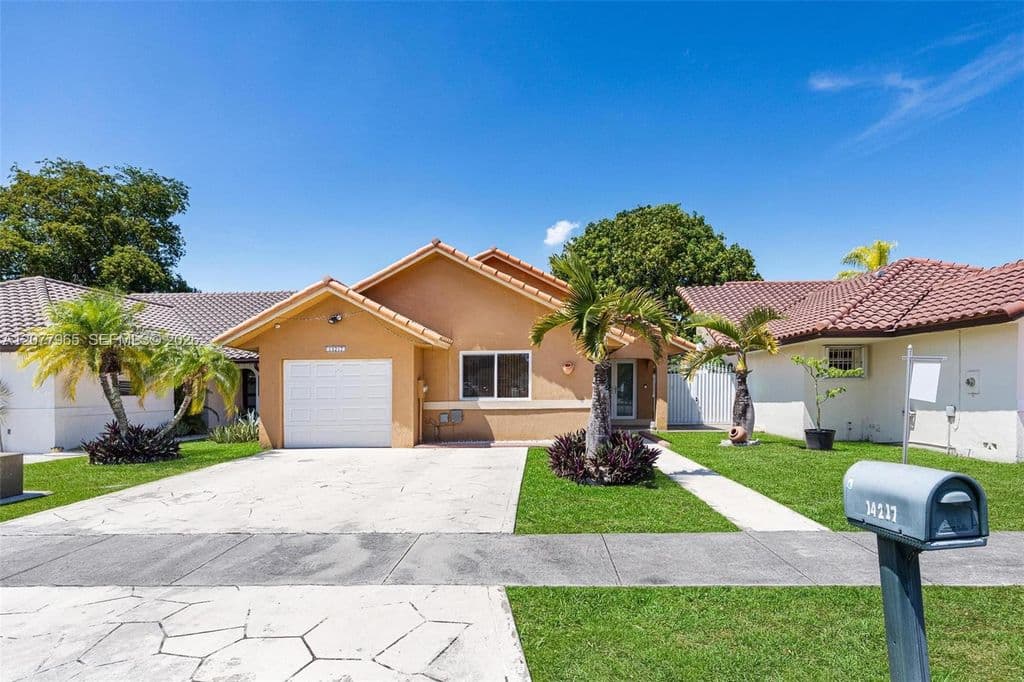 4+1 Müstakil ev — 14217 SW 102nd St