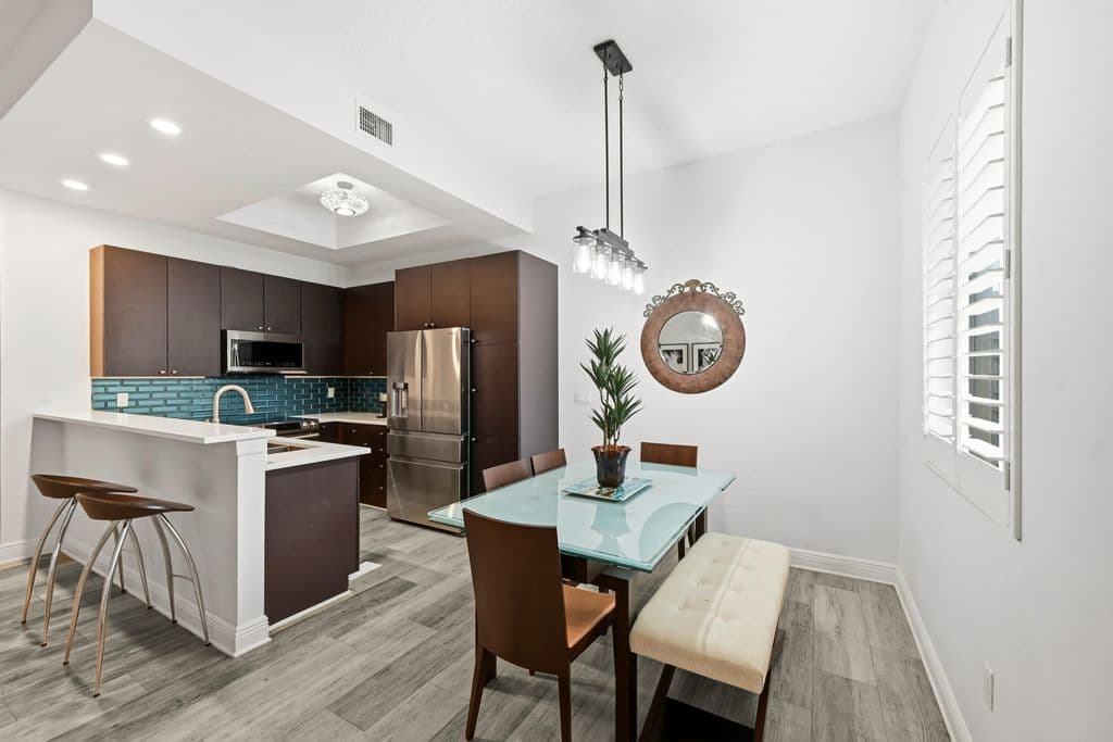 3+1 Mülk — 518 N Federal Highway #14