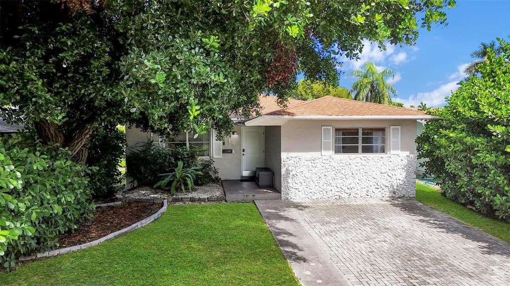 4-bedroom Single-Family Home — 214 SE 6th Street