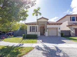 4-bedroom Single-Family Home — 470 SE 34th Ter, Homestead, 33033