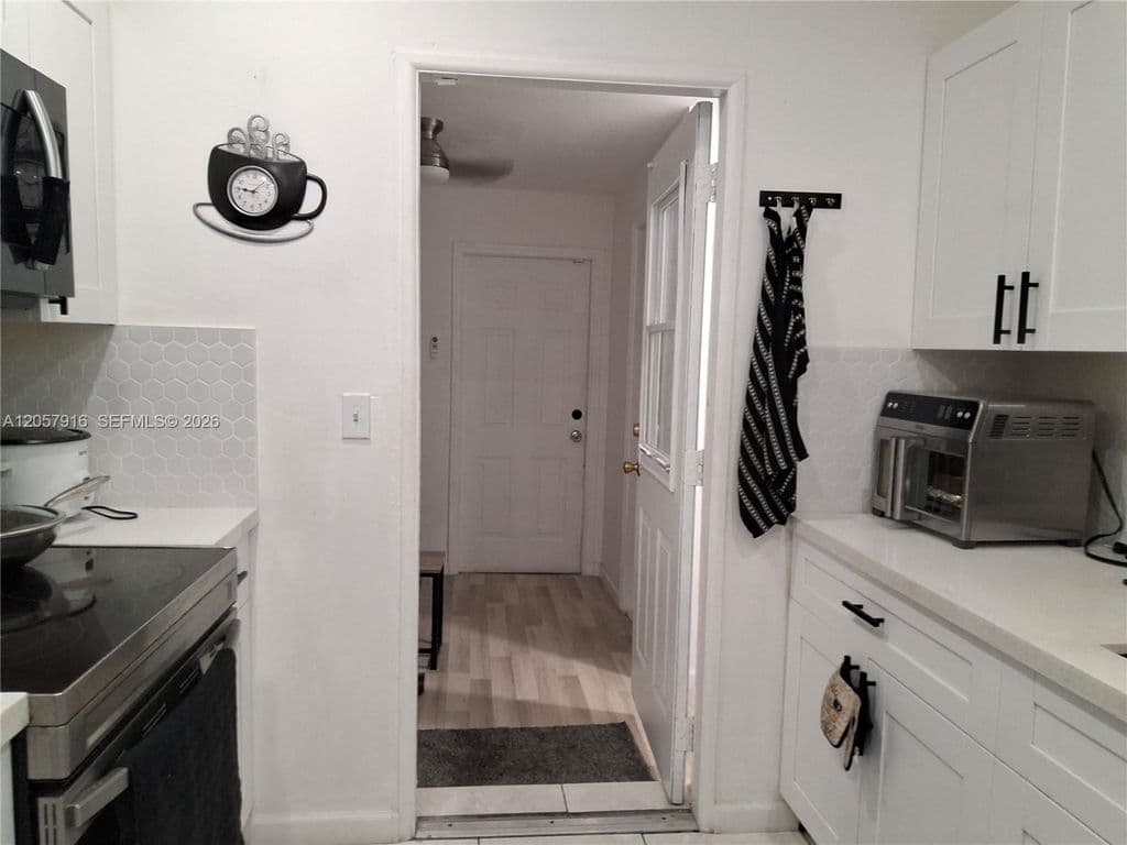 4+1 Müstakil ev — 18045 NW 2nd Pl