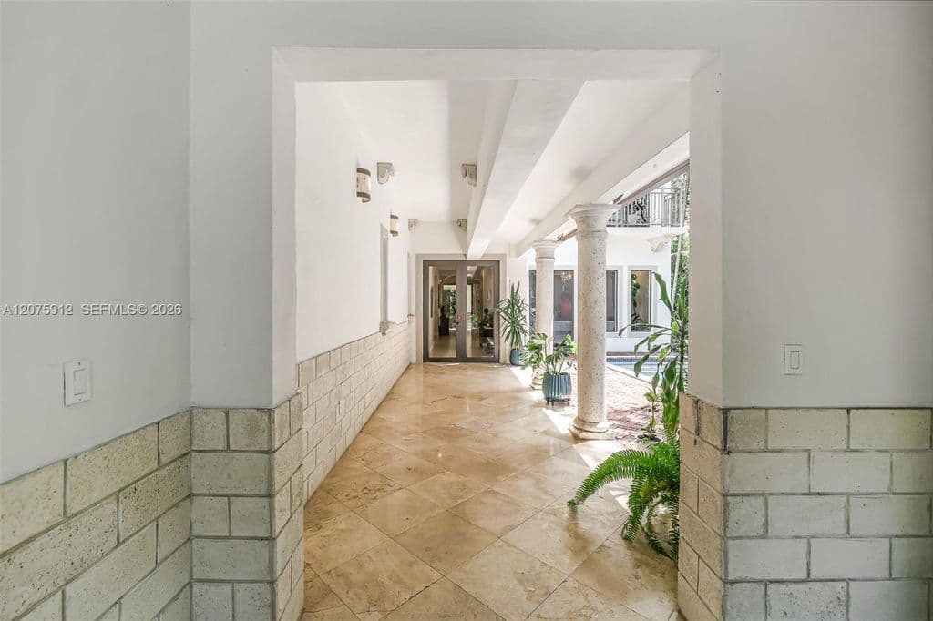 5+1 Müstakil ev — 6550 SW 75th Ter