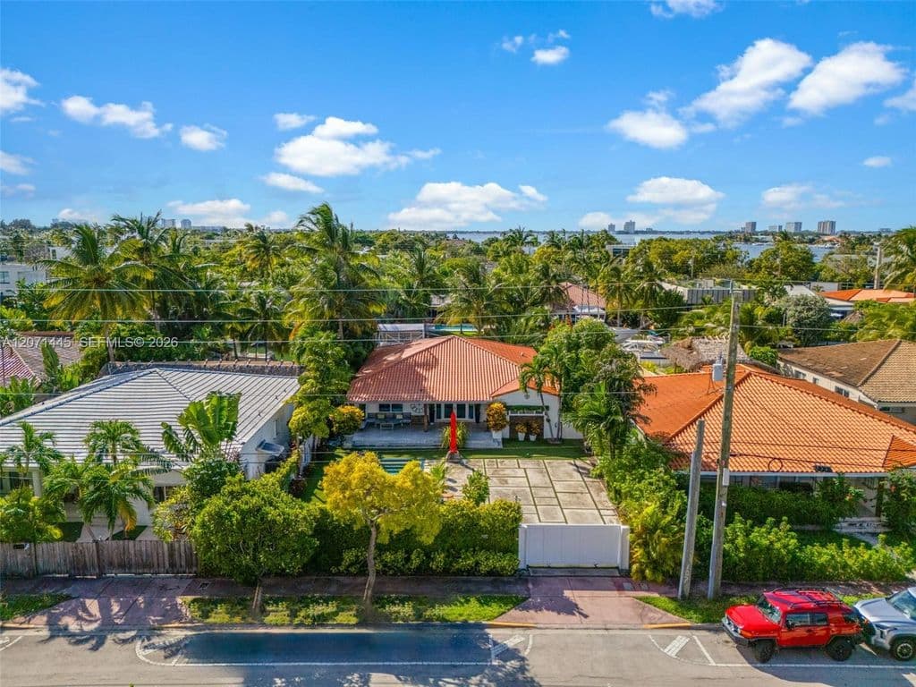 4-bedroom Single-Family Home — 7970 Hawthorne Ave