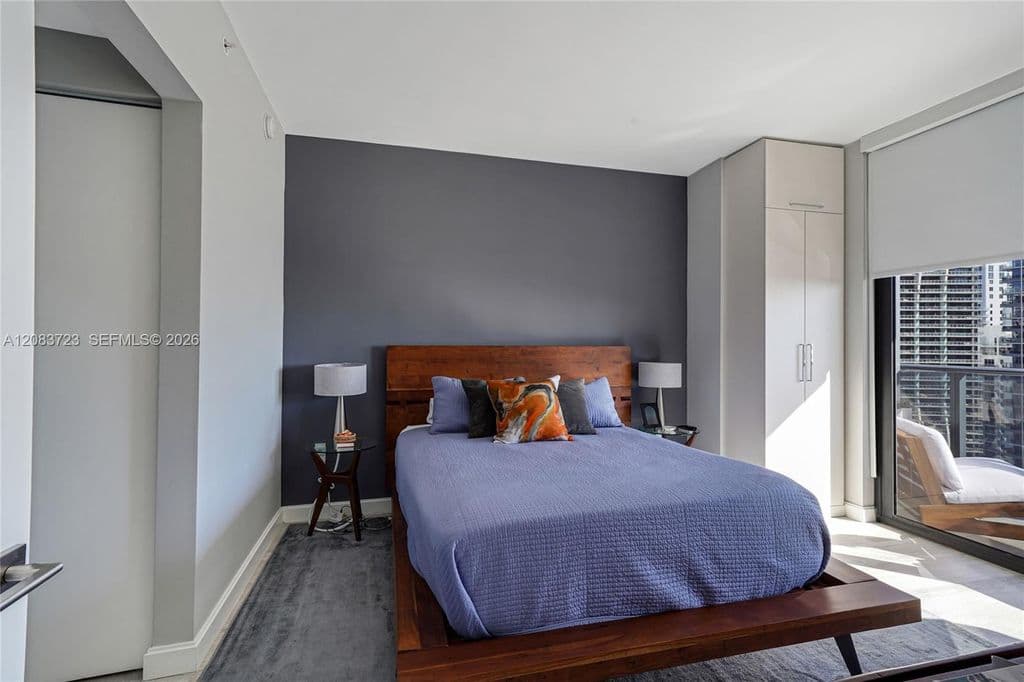 1+1 Condo — 45 SW 9th St APT 3405