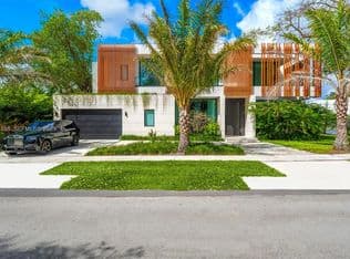 6+1 Müstakil ev — 7700 SW 50th Ct, Miami, 33143