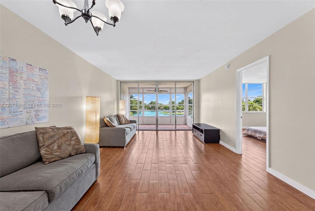 2-bedroom Condo — 9440 Poinciana Pl APT 302