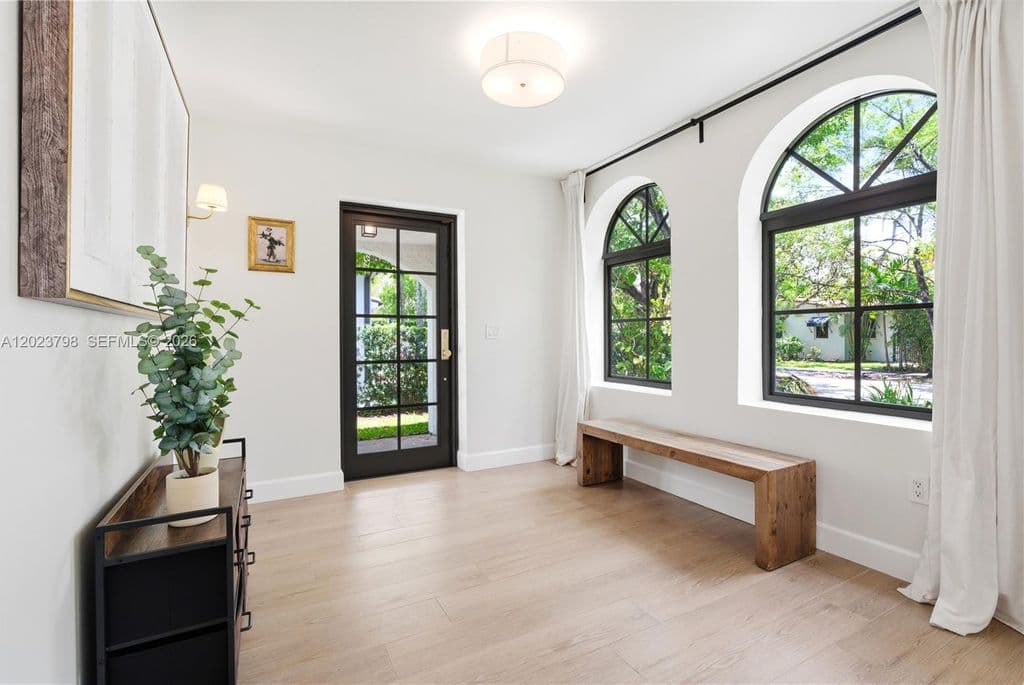4+1 Müstakil ev — 1220 Cordova St