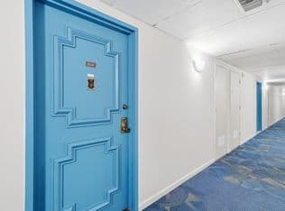1+1 Condo — 4330 Hillcrest Drive #804, Hollywood, 33021