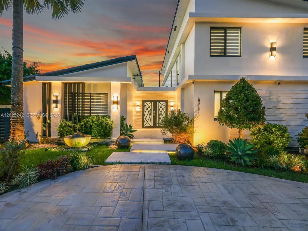 4+1 Müstakil ev — 8761 SW 56th St