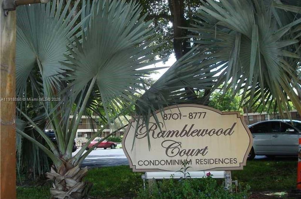 3+1 Condo — 8715 Shadow Wood Blvd #211