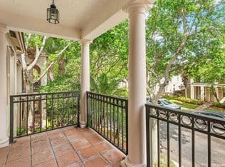 3-bedroom Townhouse — 8058 Murano Circle, Palm Beach Gardens, 33418