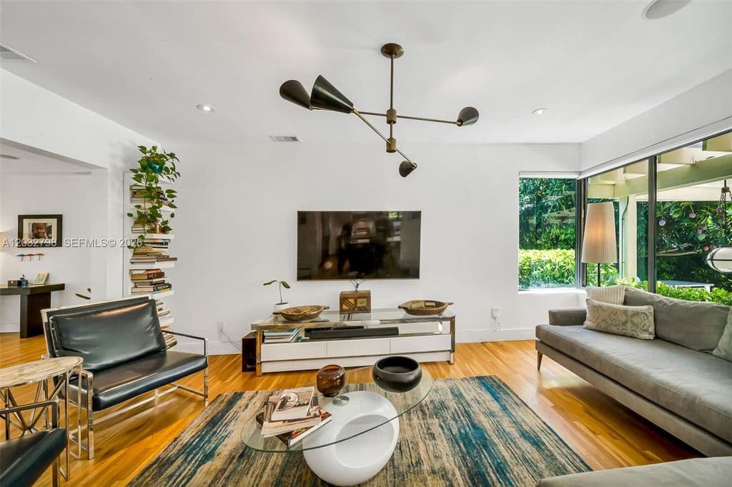 3-bedroom Single-Family Home — 1172 NE 103rd St