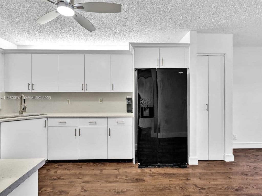 2+1 Condo — 7518 Fairfax Dr #110