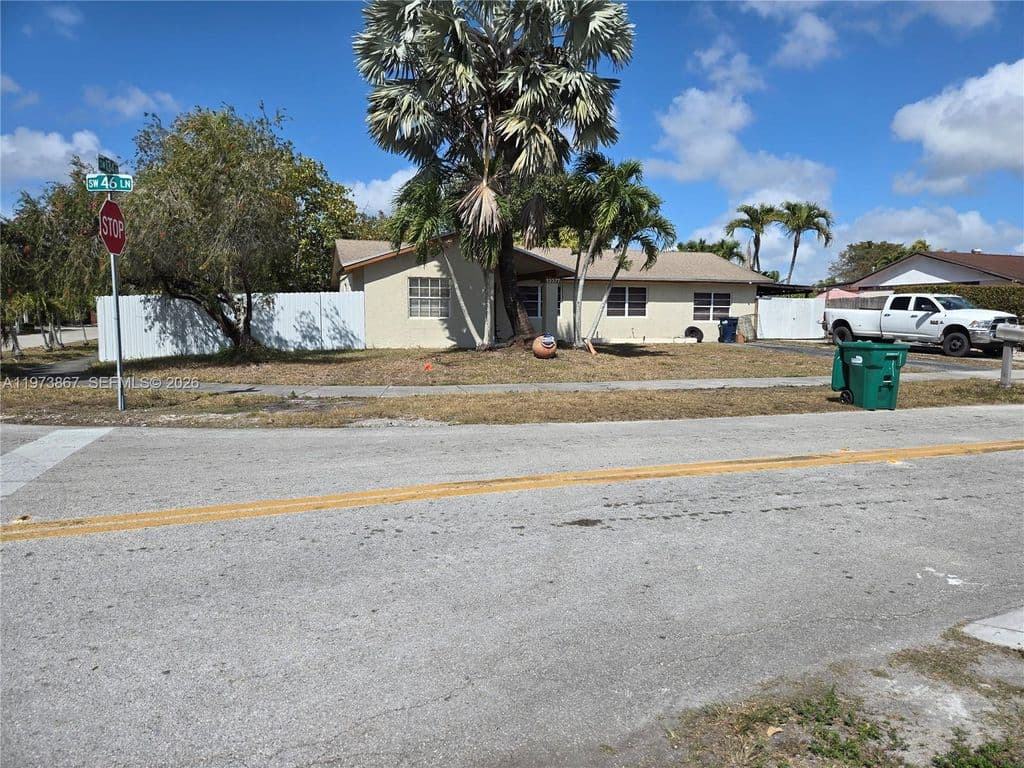 4+1 Müstakil ev — 13377 SW 46th Ln