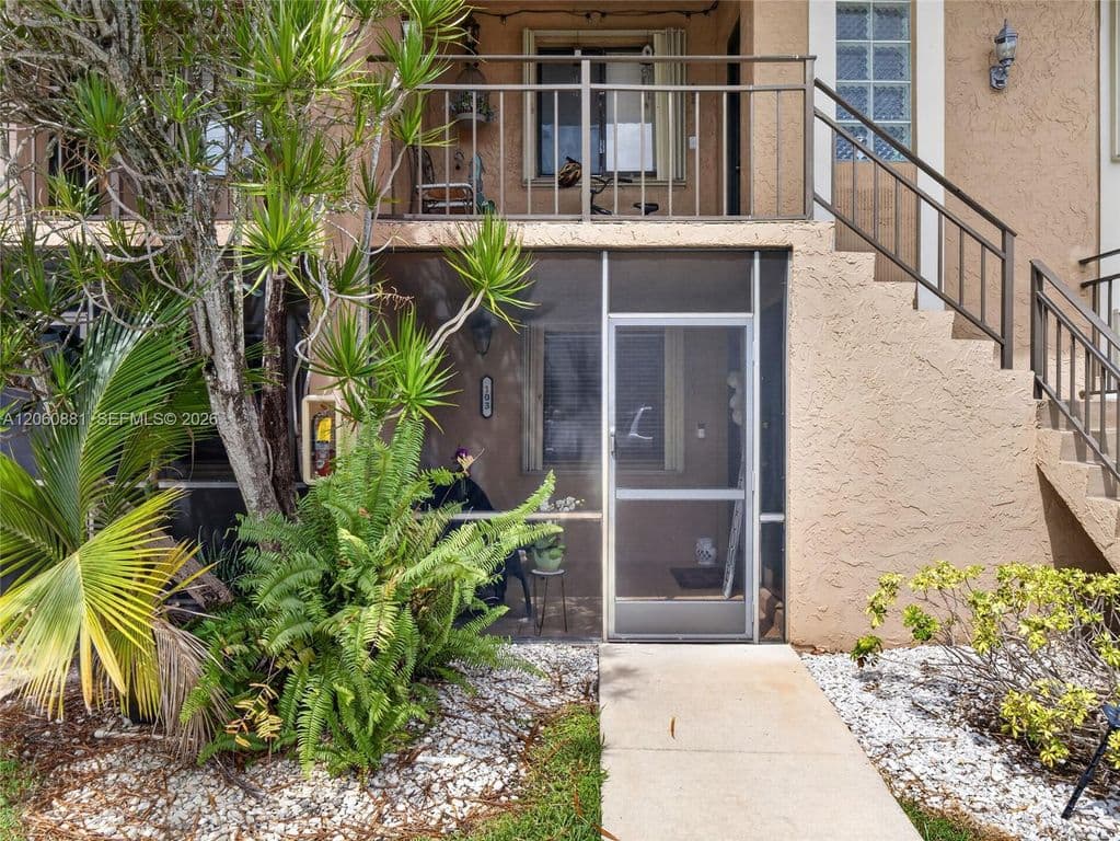 2-bedroom Condo — 205 Lakeview Dr APT 103