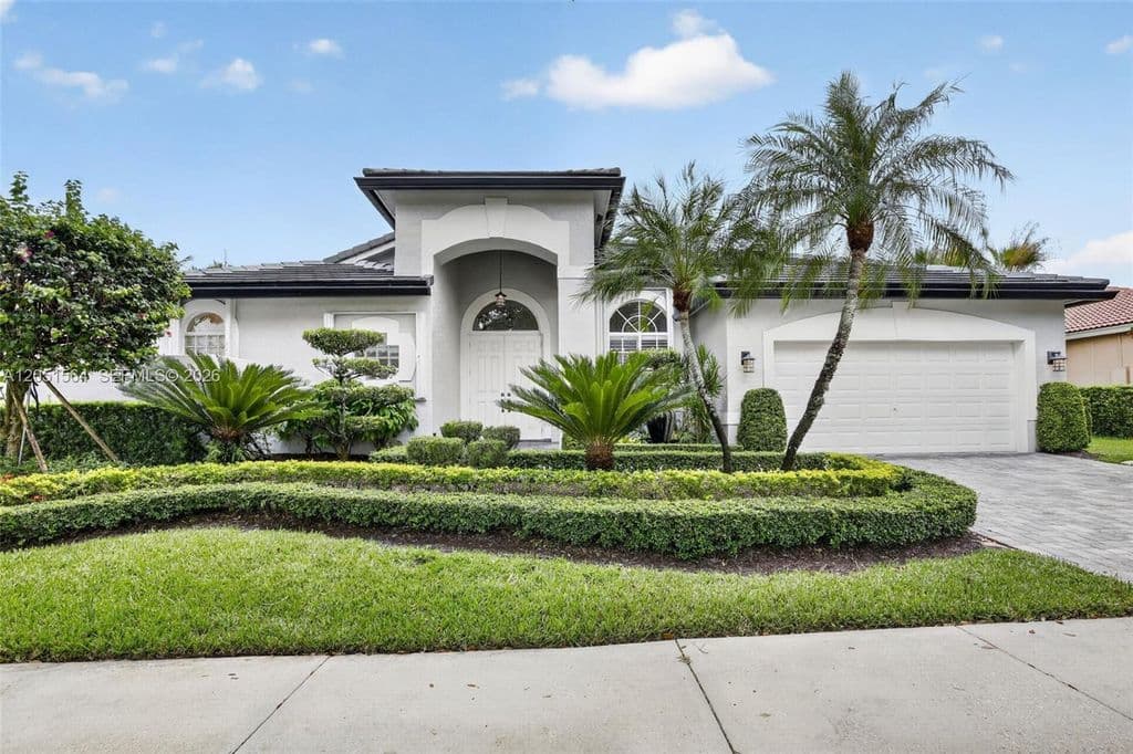 6-bedroom Single-Family Home — 1164 Ginger Cir