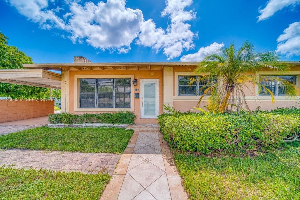 3+1 Müstakil ev — 155 NW 191st St