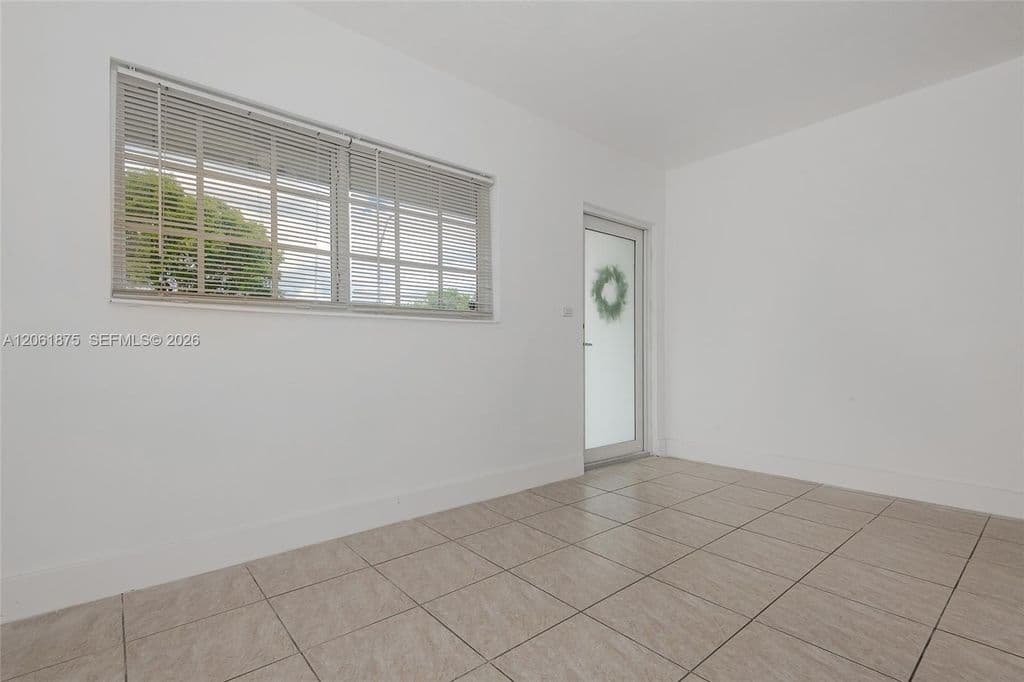3-bedroom Single-Family Home — 998 W 68th St