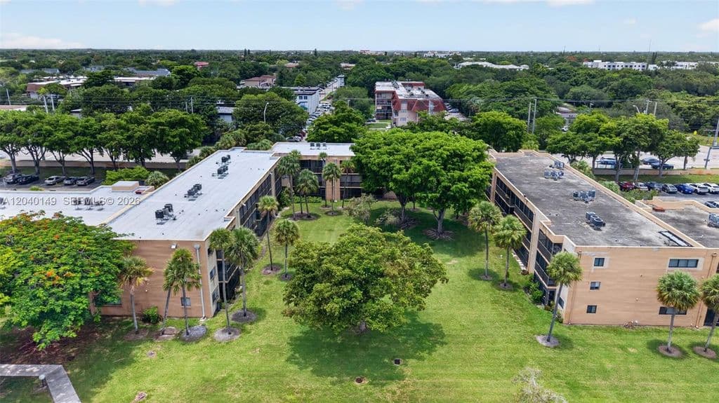 2-bedroom Condo — 8415 SW 107th Ave APT 240W