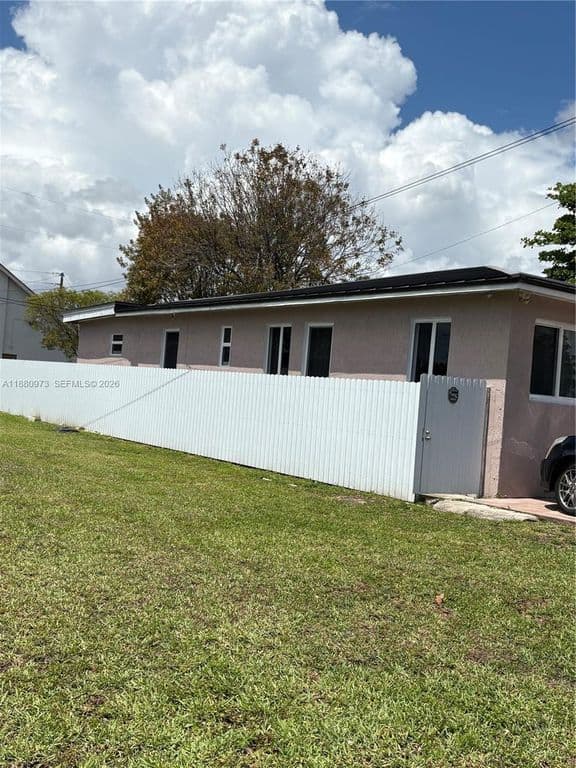 4-bedroom Single-Family Home — 7130 NW 21st Ct