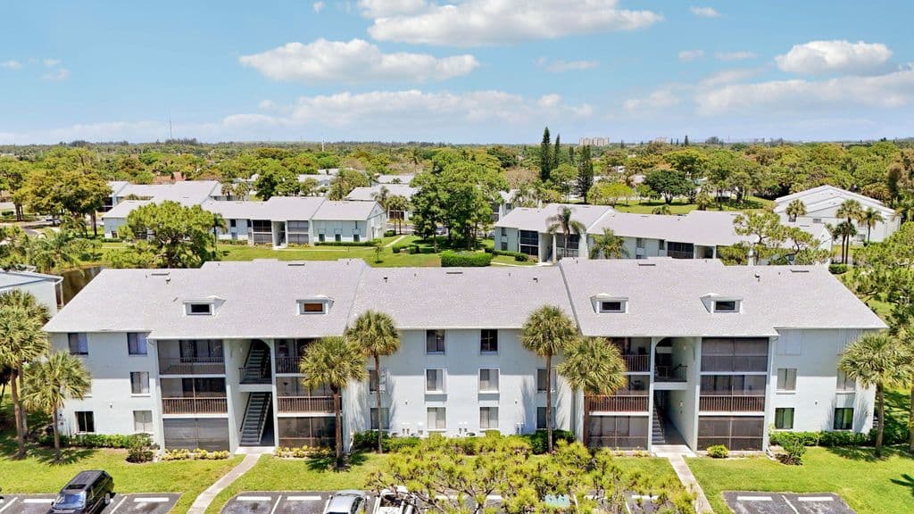 2-bedroom Condo — 3630 Alder Drive #E2