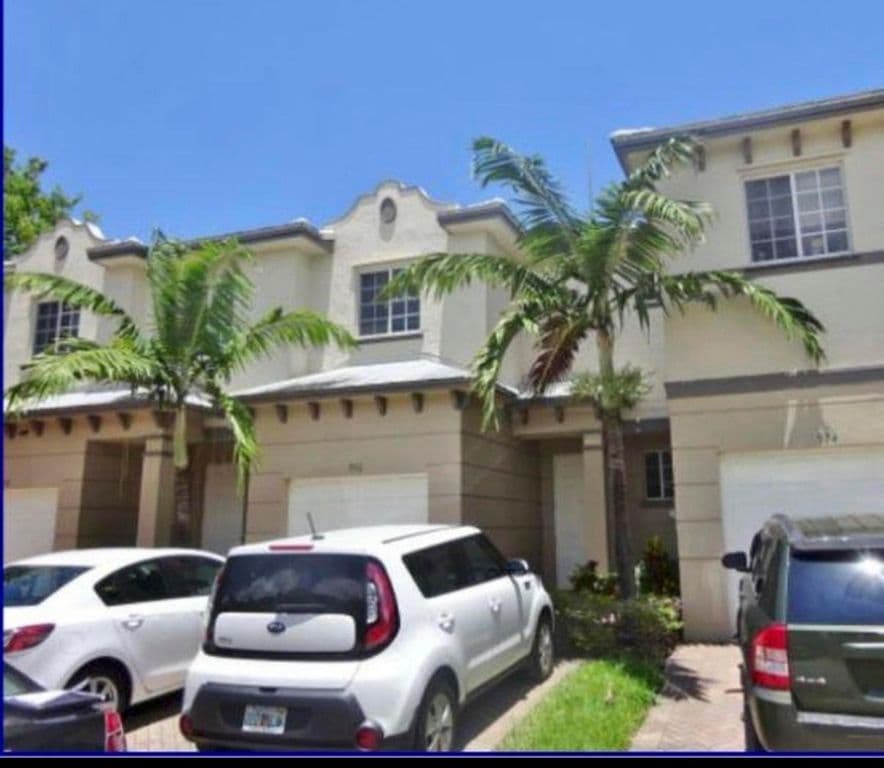 2+1 Mülk — 976 Abaco Lane