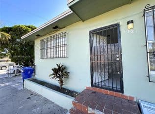 4+1 Mülk — 1321 NW 28th St, Miami, 33142