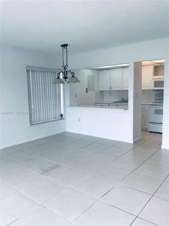 2-bedroom Condo — 17600 NW 68th Ave APT B3006