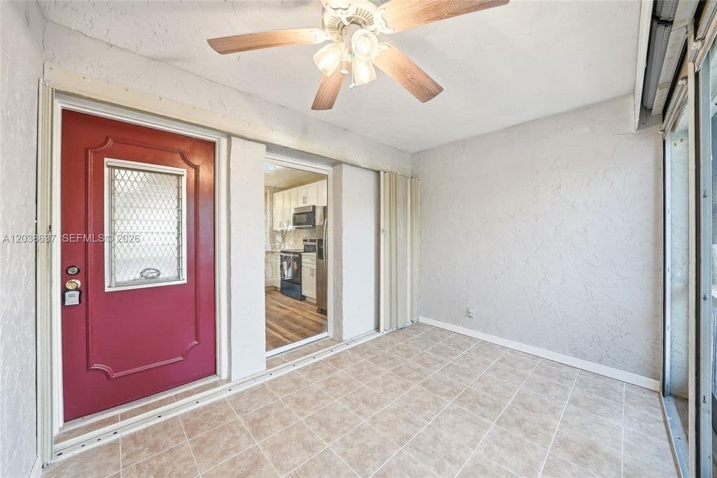 2-bedroom Condo — 860 SE 6th Ave APT 311