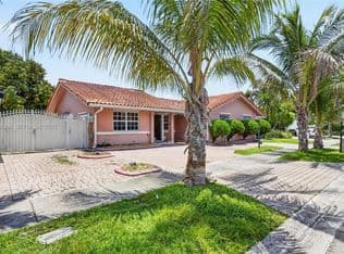 3-bedroom Single-Family Home — 955 NW 128th Ct, Miami, 33182