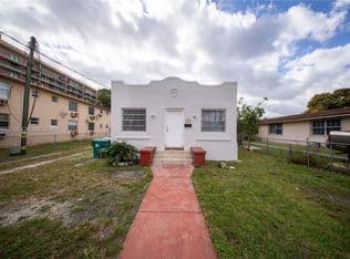 2+1 Mülk — 2744 SW 16th Ter, Miami, 33145
