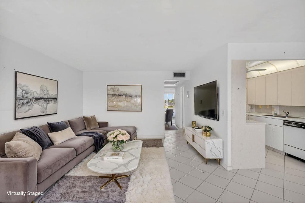 2-bedroom Condo — 4059 Guildford D