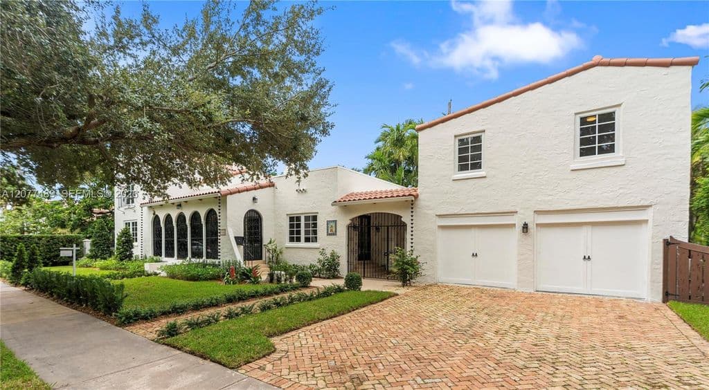 5-bedroom Single-Family Home — 1202 Granada Blvd