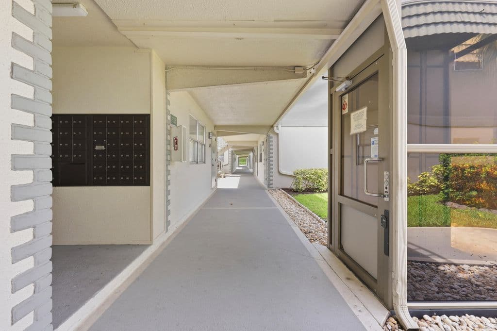 1+1 Condo — 91 FLANDERS B