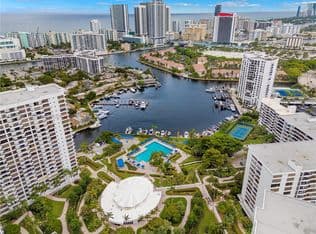 3+1 Condo — 600 Three Islands Blvd APT 612, Hallandale Beach, 33009