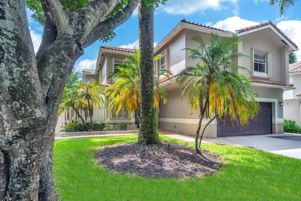 4+1 Müstakil ev — 5921 NW 59TH Avenue