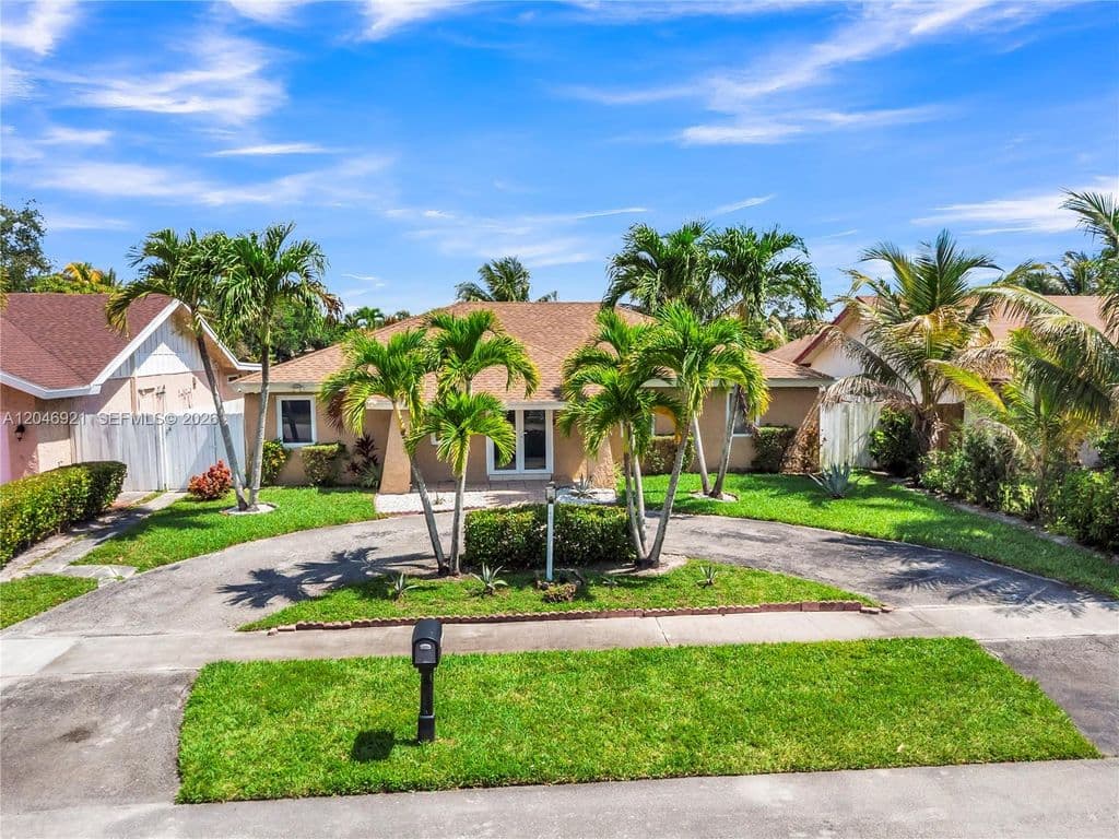 3-bedroom Single-Family Home — 7421 SW 14th Ct