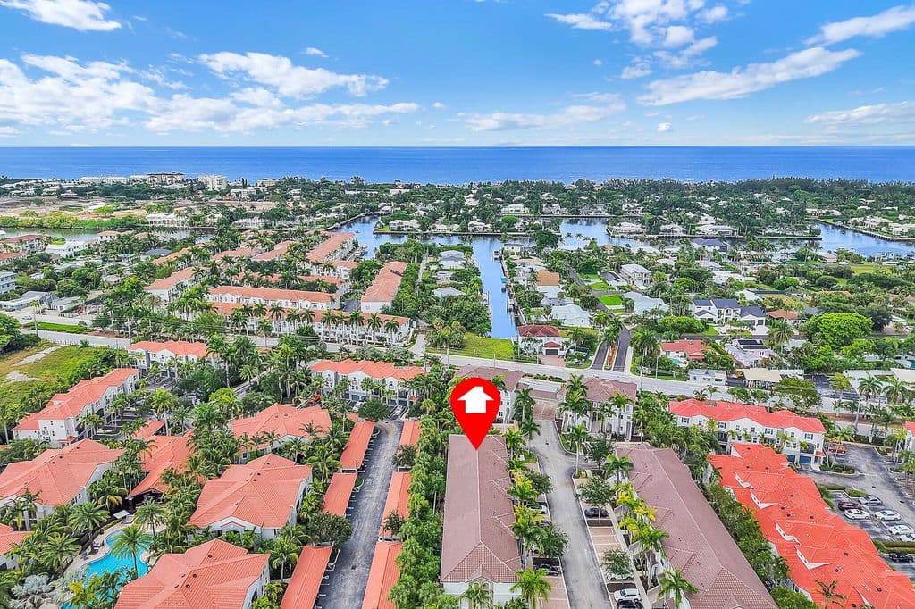 3-bedroom Property — 528 Bayfront Drive