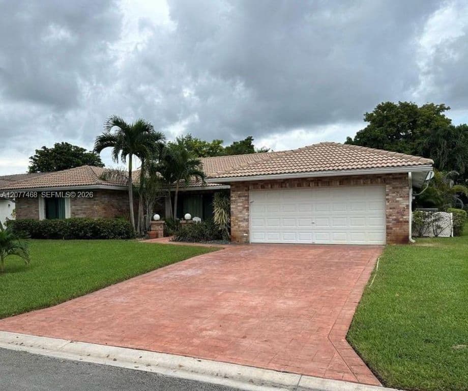 4-bedroom Single-Family Home — 913 NW 110th Ln