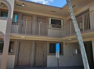 1-bedroom Condo — 2348 W 56th St APT 19, Hialeah, 33016