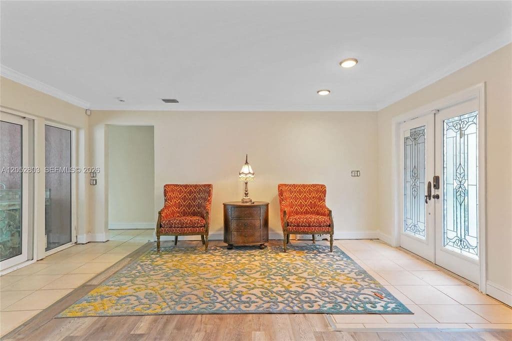 4-bedroom Single-Family Home — 8541 N Lake Dasha Dr