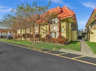 2-bedroom Condo — 3270 NW 104th Ave #3270, Coral Springs, 33065