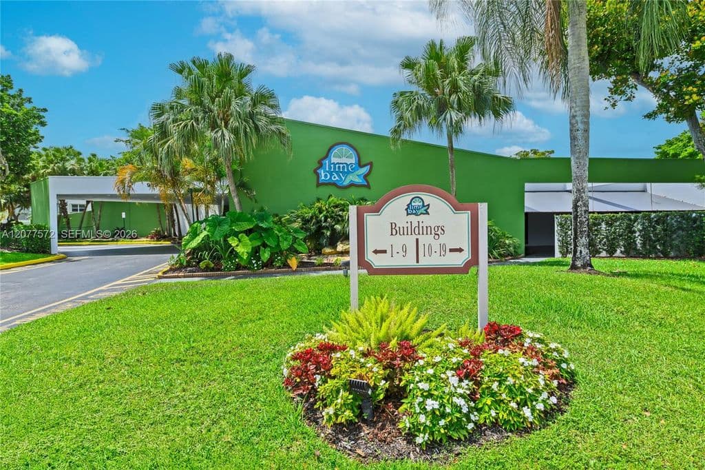 2-bedroom Condo — 9091 Lime Bay Blvd APT 211