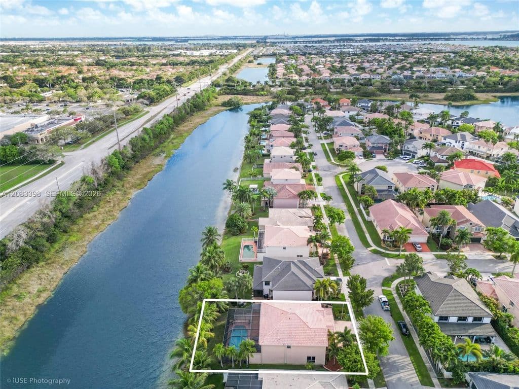 4-bedroom Single-Family Home — 3181 SW 173rd Ter