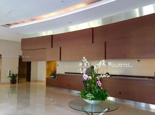 2-bedroom Condo — 1111 SW 1st Ave APT 1823, Miami, 33130
