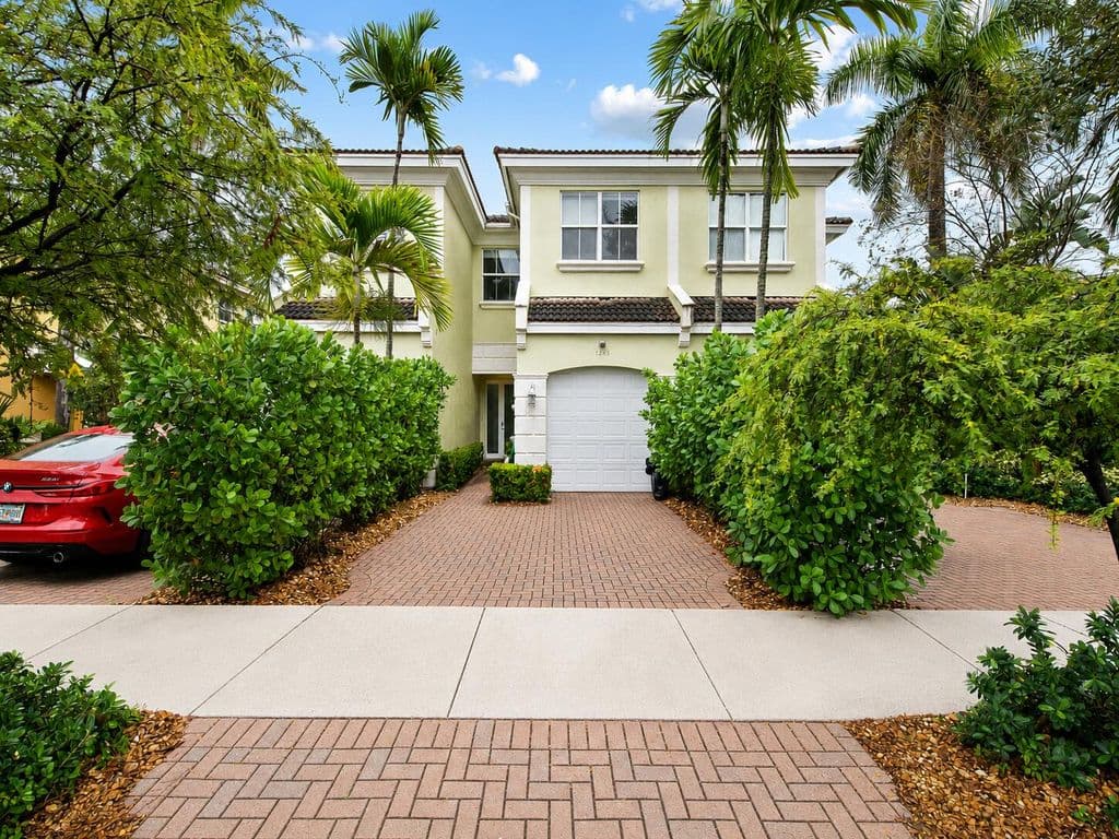 3-bedroom Property — 1226 NE 14th Avenue