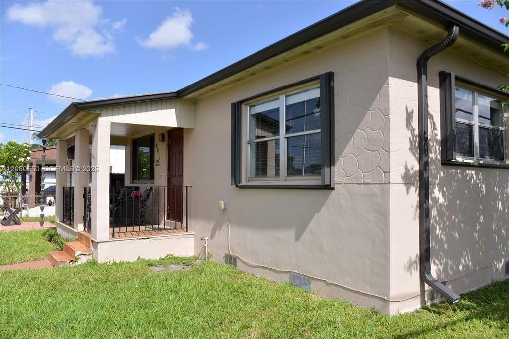 3-bedroom Single-Family Home — 991 E 47th St
