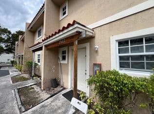 2+1 Townhouse — 7983 NW 35th Ct #6, Coral Springs, 33065