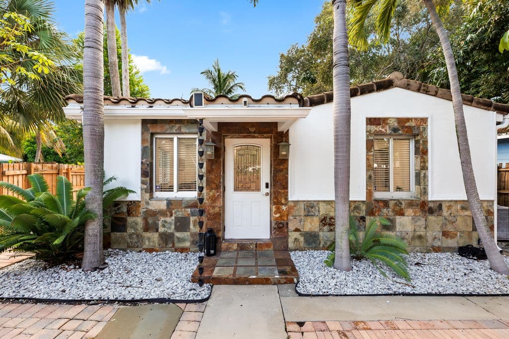 3-bedroom Single-Family Home — 1521 SW 4th Avenue