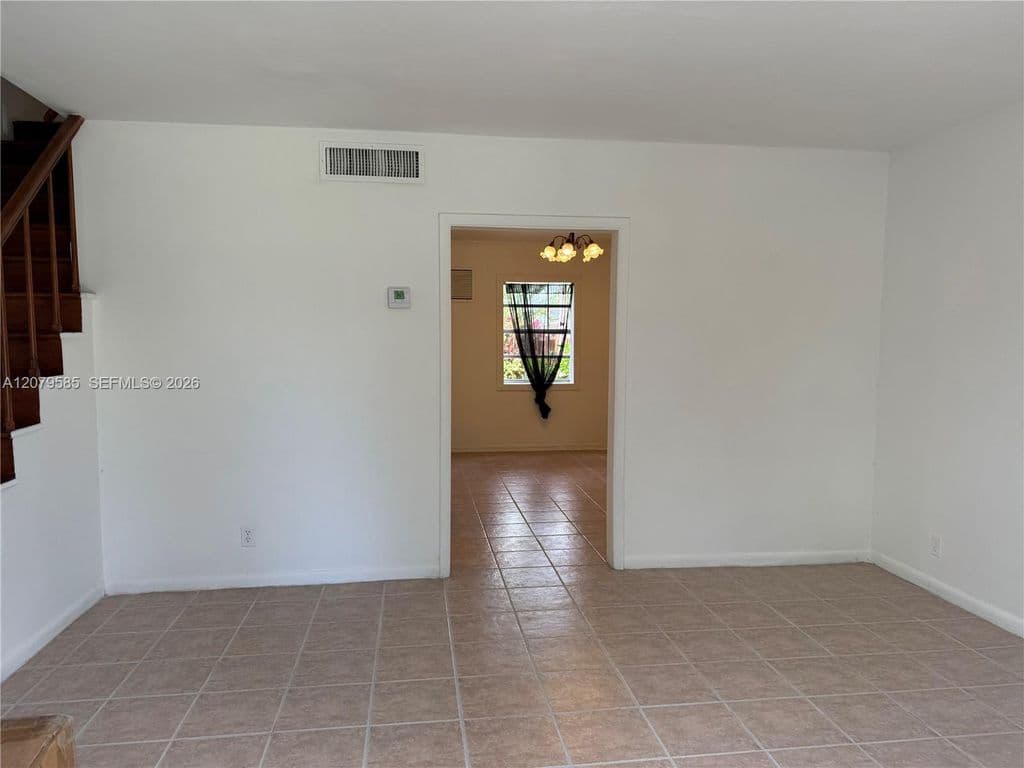 2+1 Mülk — 1367 NW 66th Ave #1367